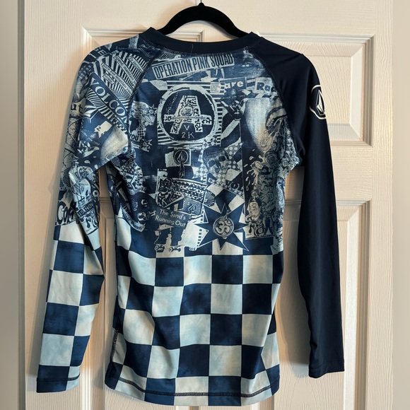 Volcom Rash Guard Wms L Excellent Condition - Picture 3 of 6